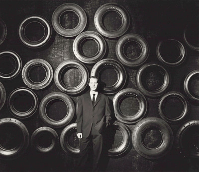 251128 Armando voor zijn installatie Zt